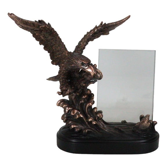American Bald Eagle Catching Fish In Water Statue With 4X6 Engravable Glass