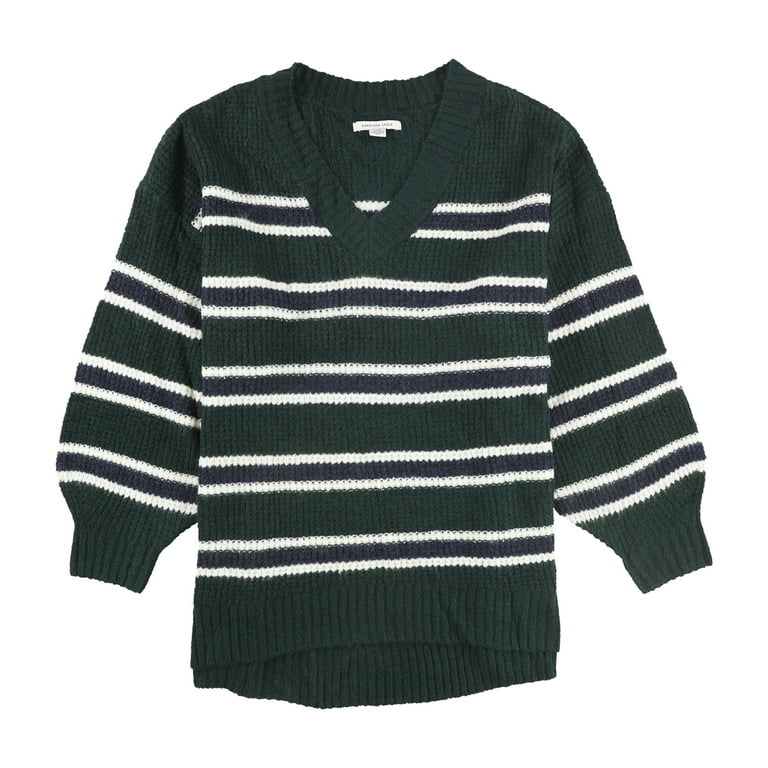 American eagle black top and white sweater