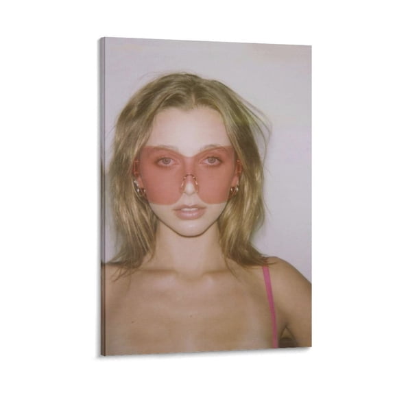 American Internet Celebrities Emma Chamberlain Poster Art Art Poster Canvas Painting Decor Wall Print Photo Gifts Home Modern Decorative Posters 16x24inch(40x60cm)