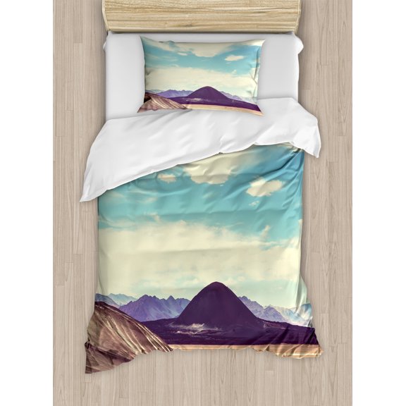 Americana Landscape Decor Twin Size Duvet Cover Set, Northern Brazilian Plateau Wanderlust Serene in Abandoned Rocks Paint, Decorative 2 Piece Bedding Set with 1 Pillow Sham, Multi, by Ambesonne