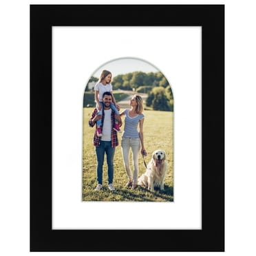 Americanflat 6" x 8" Picture Frame with Arch-Shaped Mat - Black