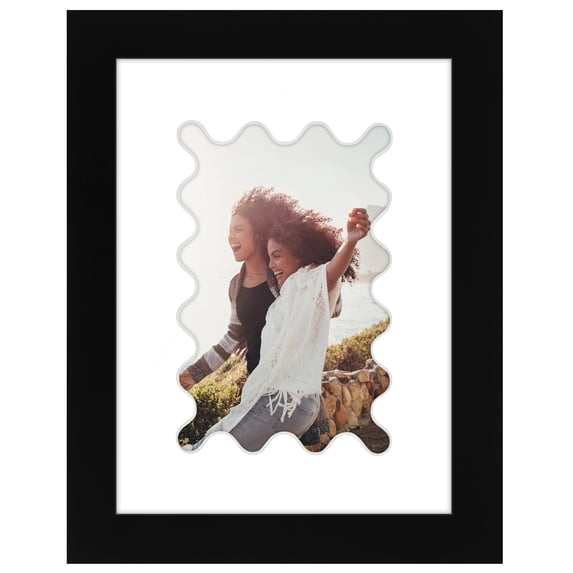 Americanflat 6" x 8" Picture Frame with Wavy Mat - Black