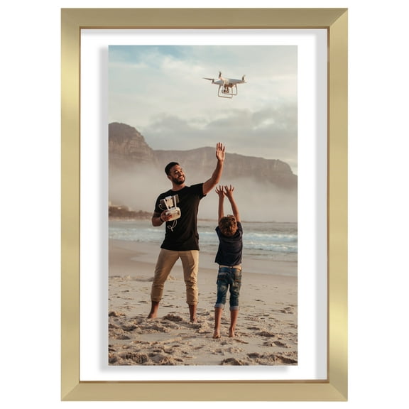 Americanflat Sleek Aluminum Floating Picture Frame - 5" x 7" - Gold