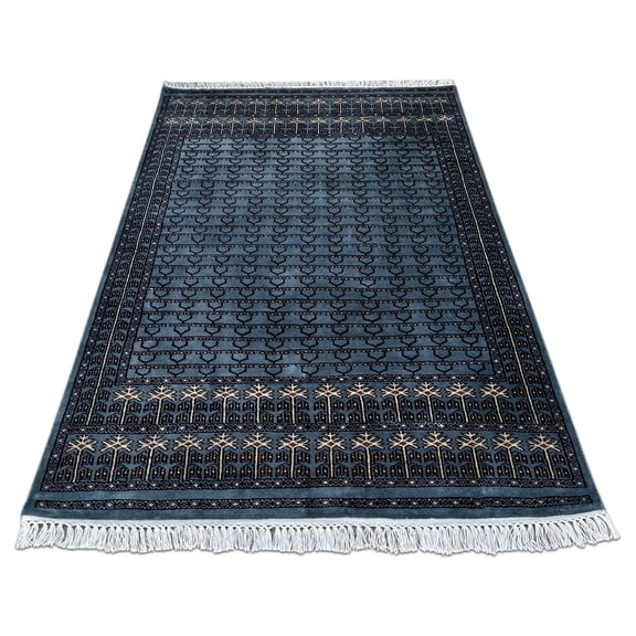 Amma Carpets Handmade Hand-Knotted Woolen Rug 4x6 feet Bluish Gray Parda Traditional