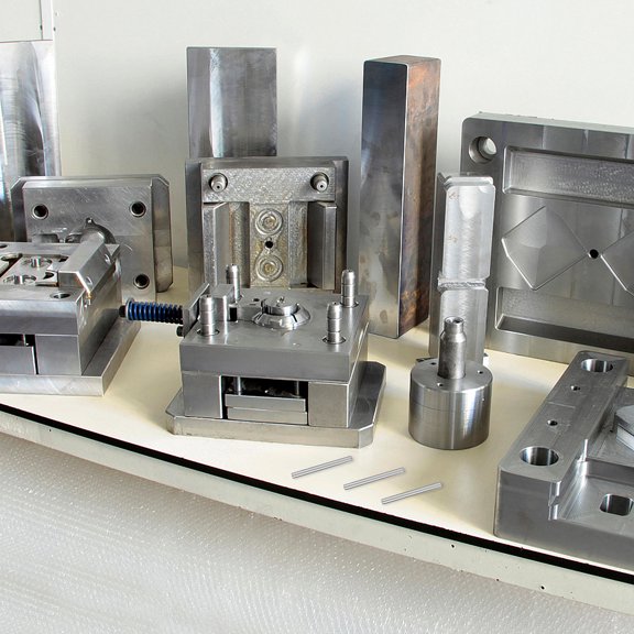 Amosfun 200Pcs Furniture Installation Pins Stainless Steel Shelf Support Fasteners for Join Components