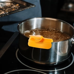 Amosfun Flexible Silicone Funnel with Pot Edge, Yellow Kitchen Tool for Easy and Smooth Liquid Transfer