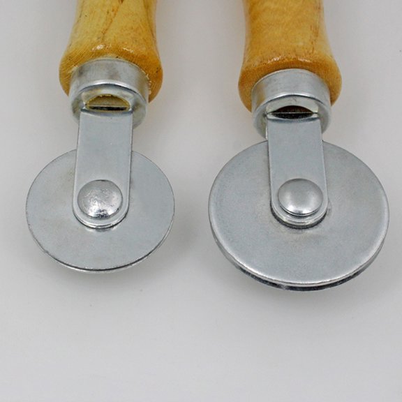 Amosfun Yellow Window Screen Installation Tool with Labor Saving Alloy and Comfortable Wooden Handle