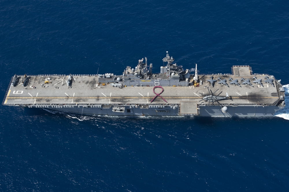 Amphibious assault ship USS Bonhomme Richard Canvas Art - Stocktrek Images (35 x 23)