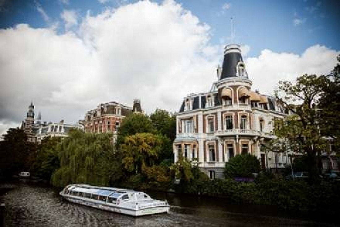 Amsterdam Canal IV Canvas Art - Erin Berzel (24 x 36)