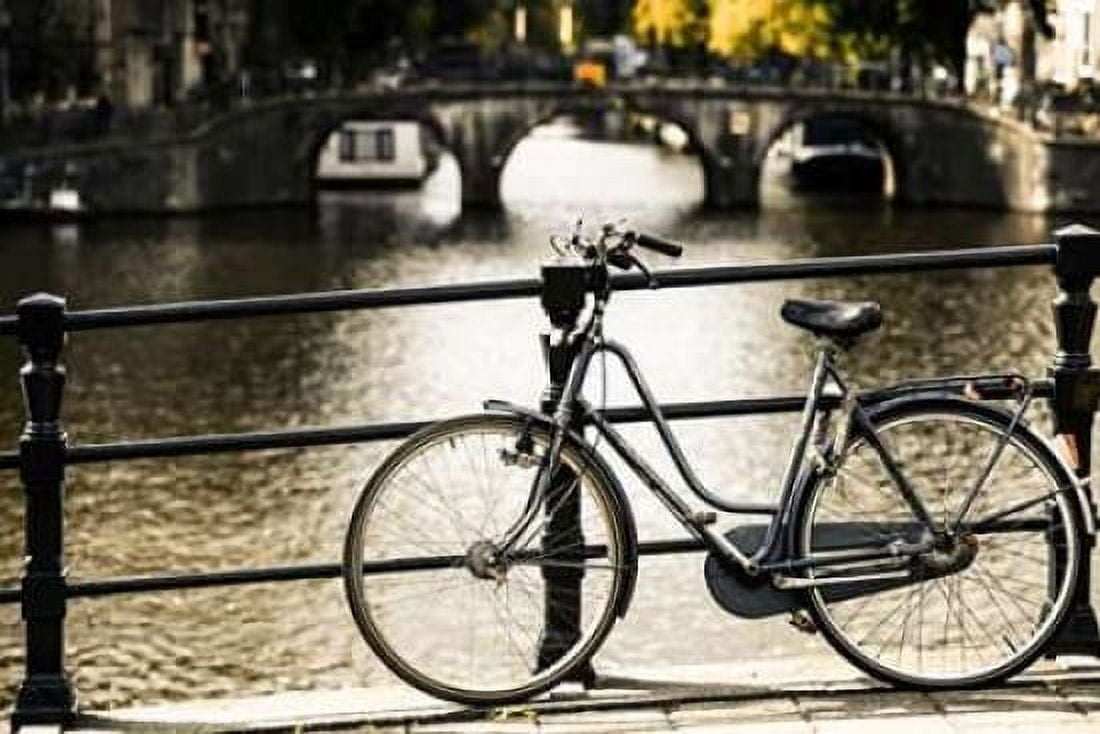 Amsterdam Gray Bicycle Canvas Art - Erin Berzel (12 x 18)