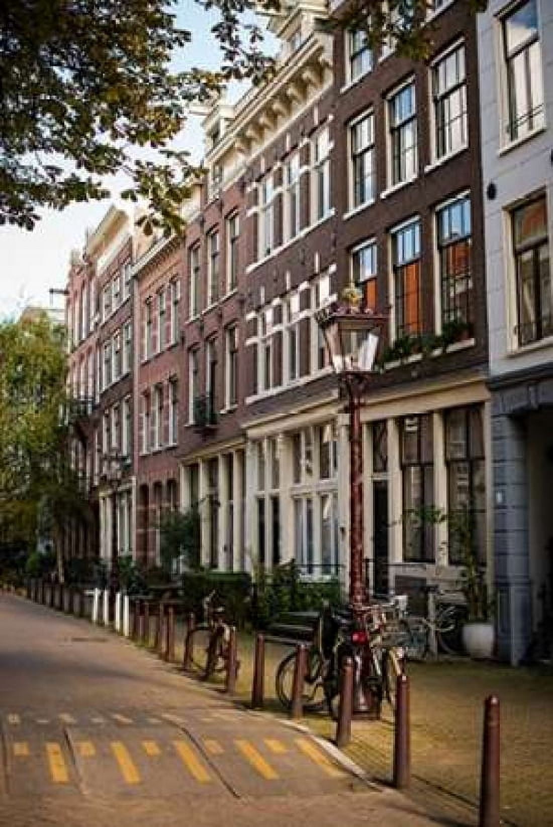Amsterdam Road II Canvas Art - Erin Berzel (12 x 18)