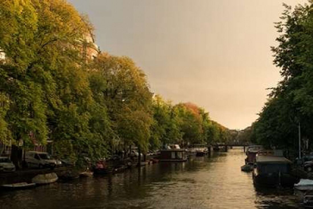 Amsterdam Singel Canal III Canvas Art - Erin Berzel (12 x 18)