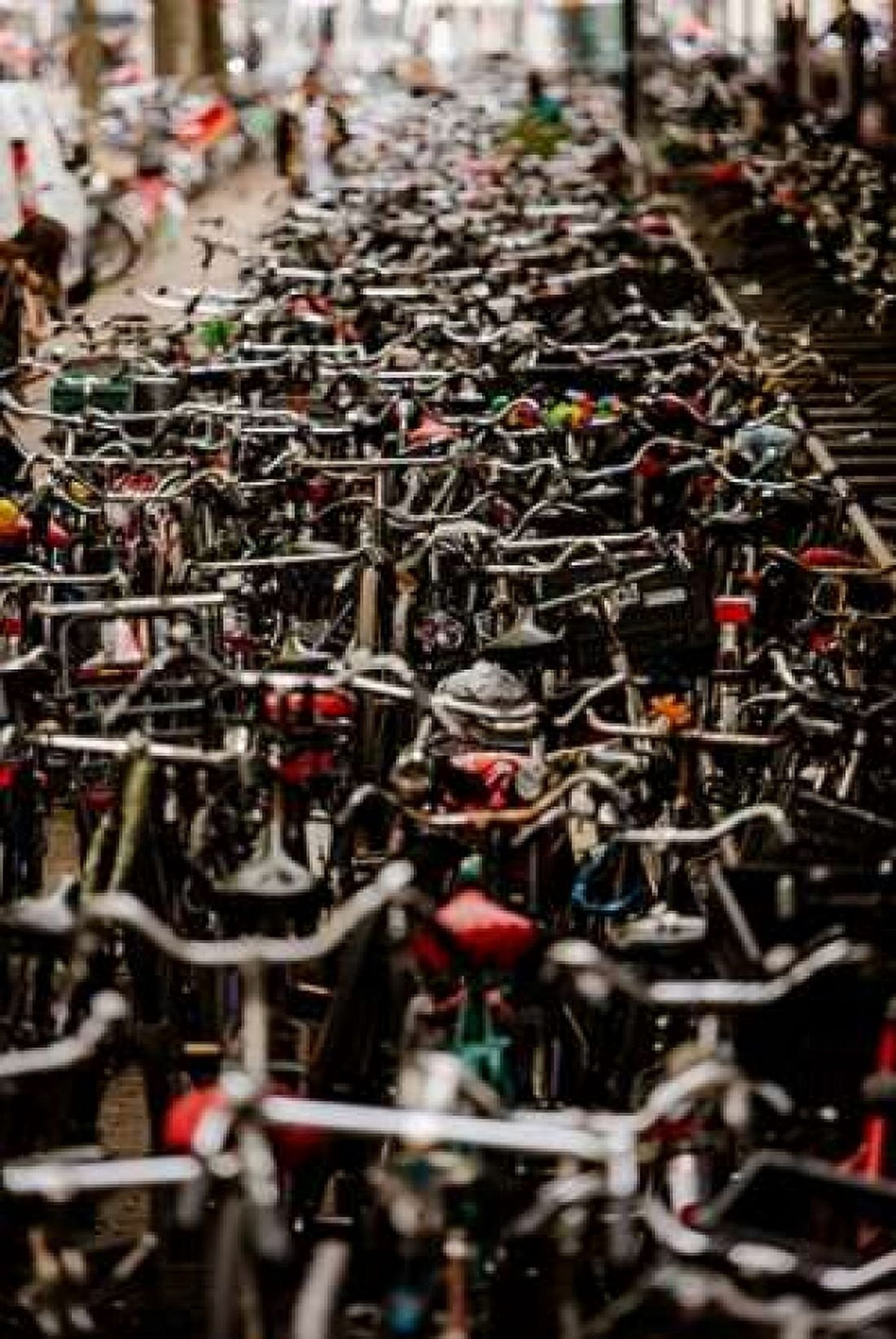 Amsterdams Fietsflat I Canvas Art - Erin Berzel (24 x 36)
