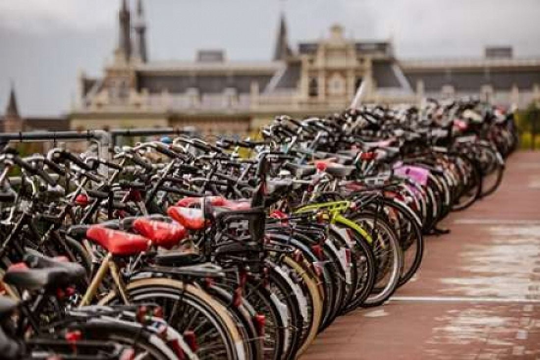Amsterdams Fietsflat V Canvas Art - Erin Berzel (24 x 36)