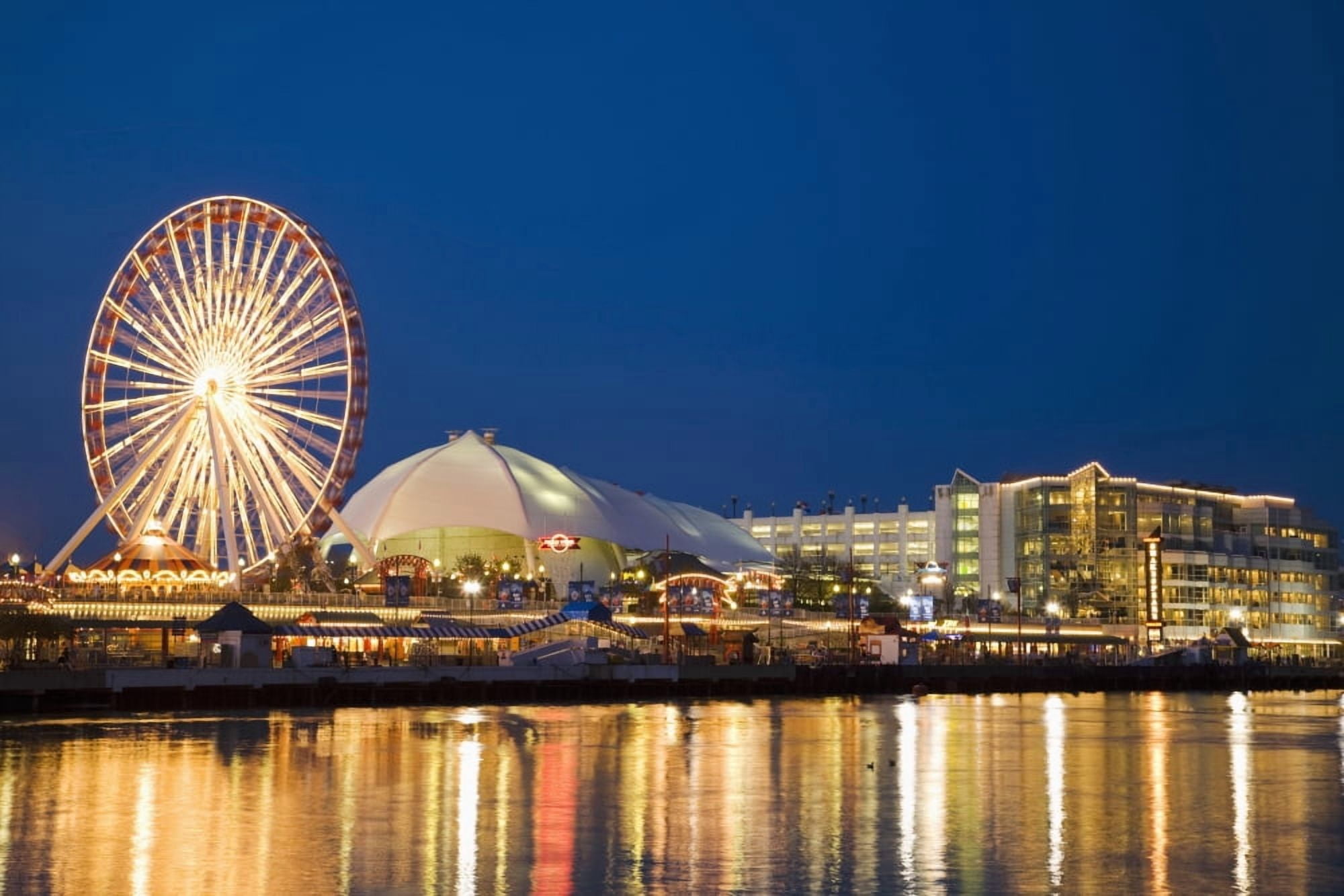 Amusement Park On Navy Pier At Dusk Canvas Art - Kim Karpeles Design Pics (19 x 12)