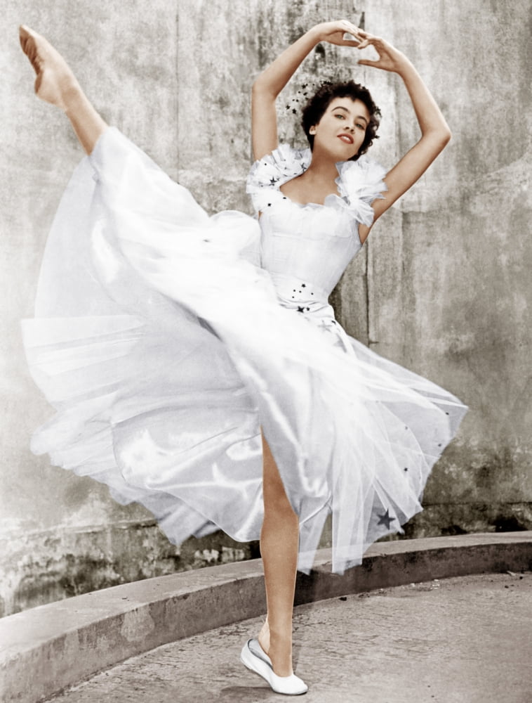 An American In Paris Canvas Art -  (16 x 20)