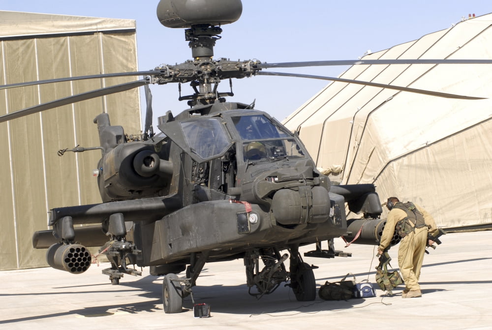 An Apache helicopter at Camp Bastion Afghanistan Canvas Art - Andrew ChittockStocktrek Images (17 x 12)