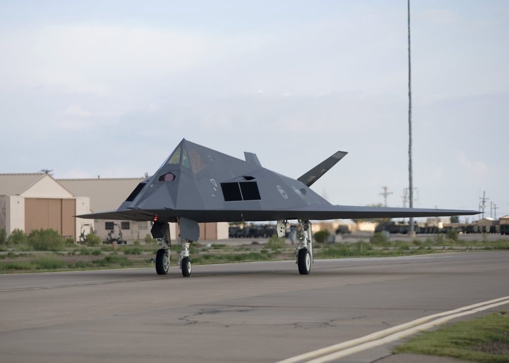 An F-117 Nighthawk taxis to the runway Canvas Art - HIGH-G ProductionsStocktrek Images (34 x 25)