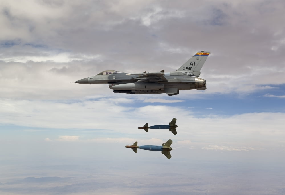 An F-16 Fighting Falcon releases two GBU-24 laser guided bombs Canvas Art - HIGH-G ProductionsStocktrek Images (18 x 12)