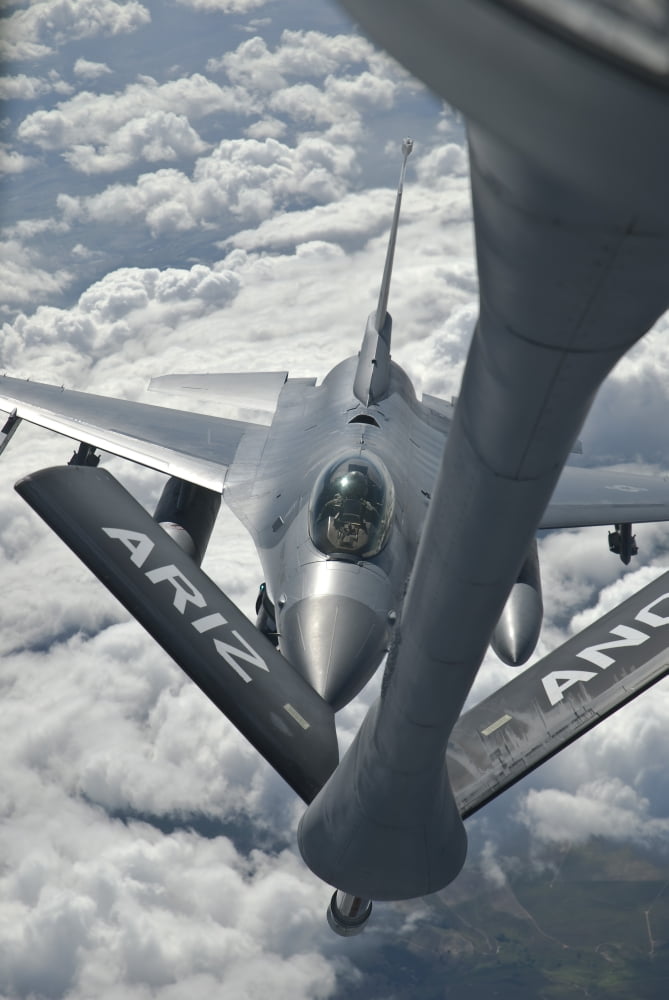 An F-16 from Colorado Air National Guard refuels from a US Air Force KC-135 Stratotanker Canvas Art - Giovanni CollaStocktrek Images (12 x 18)
