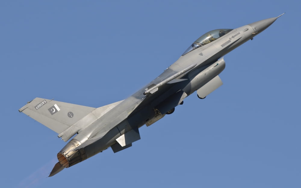 An F-16 of the Pakistan Air Force Canvas Art - Giovanni CollaStocktrek Images (36 x 23)