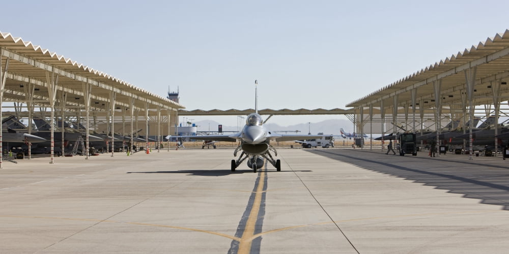 An F-16 pilot taxis his aircraft at an airbase in Arizona Canvas Art - HIGH-G ProductionsStocktrek Images (20 x 10)