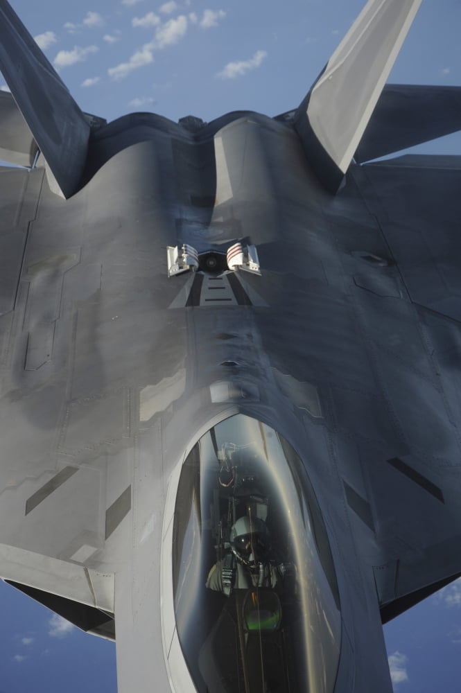 An F-22 Raptor moves into position to receive fuel Canvas Art - Stocktrek Images (23 x 34)