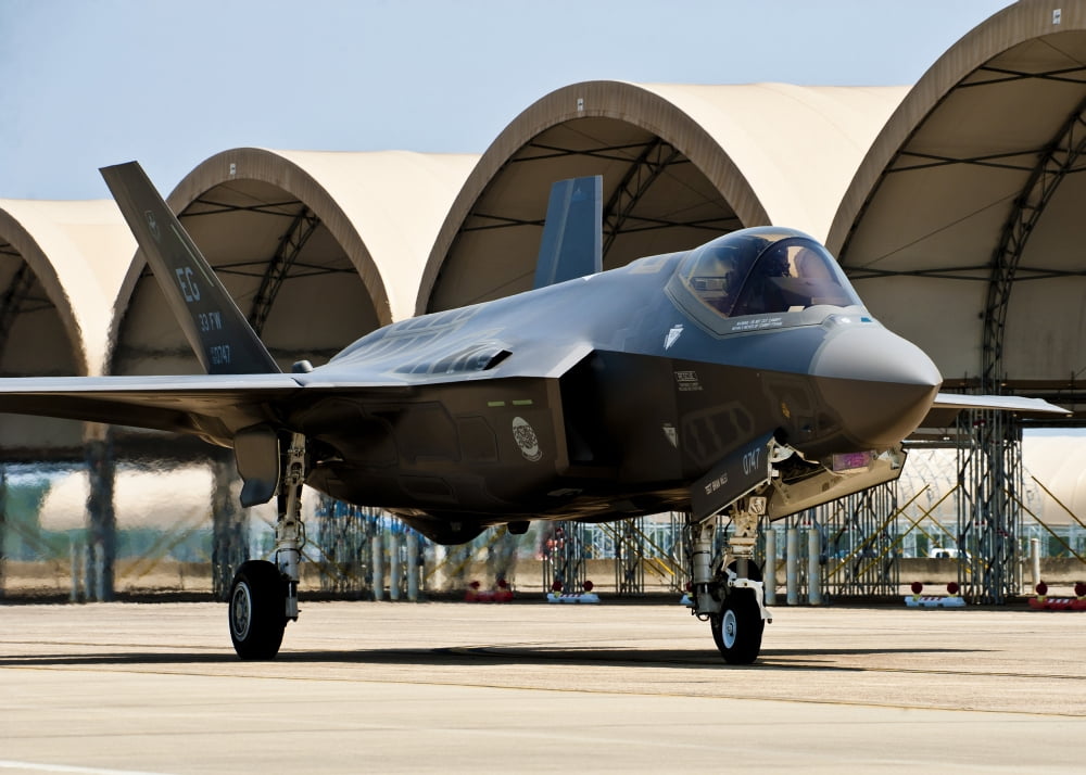 An F-35 Lightning II taxiing at Eglin Air Force Base Florida Canvas Art - Stocktrek Images (34 x 24)