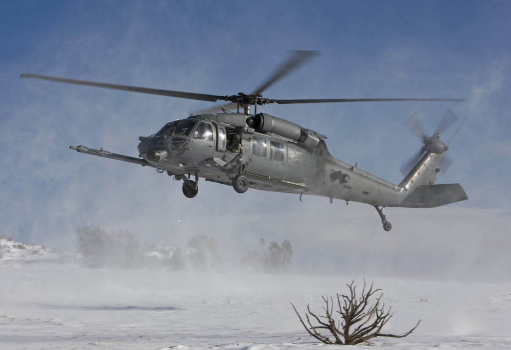 An HH-60G Pave Hawk flys low over a landing zone in New Mexico Canvas Art - HIGH-G ProductionsStocktrek Images (35 x 24)