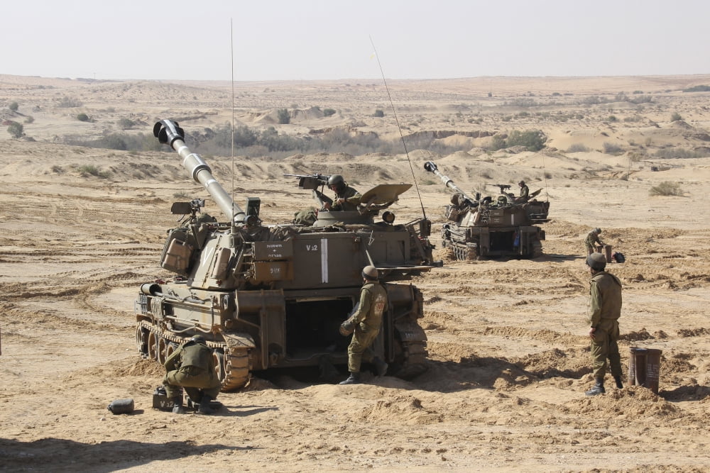 An Israel Defense Force Artillery Corps M109 Doher Canvas Art - Ofer ZidonStocktrek Images (18 x 12)