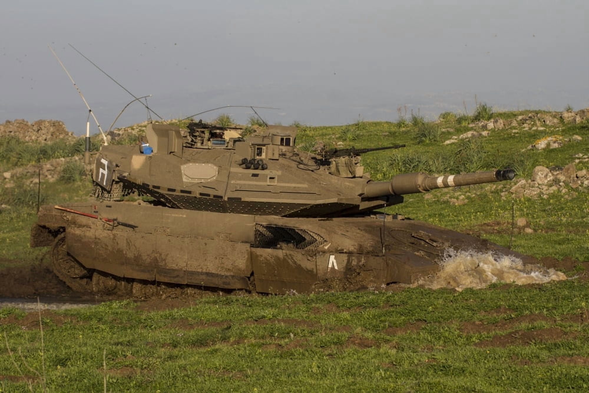 An Israel Defense Force Merkava Mark IV main battle tank Canvas Art - Ofer ZidonStocktrek Images (18 x 12)