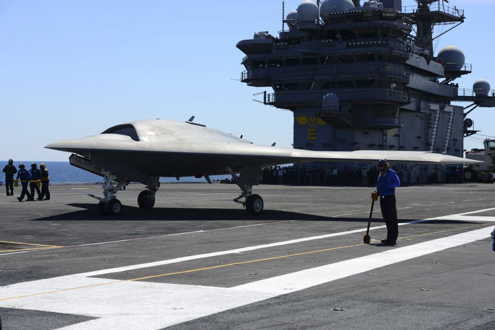An X-47B Unmanned Combat Air System aboard USS George HW Bush Canvas Art - Stocktrek Images (35 x 23)