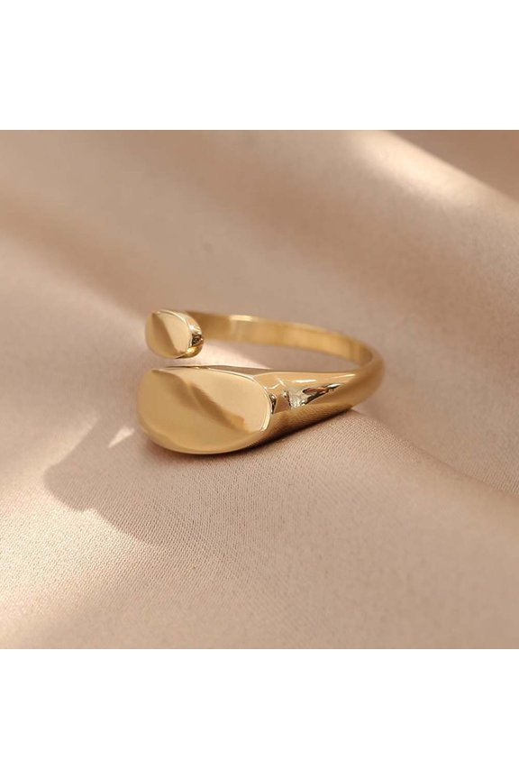 An adjustable Ti steel ring with an irregular smooth for surface