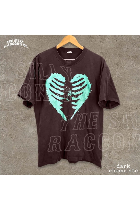 Anatomical Heart Gothic Grunge Dark Romance Graphic Vintage Washed Alt Aesthetic Unisex Top T-Shirt