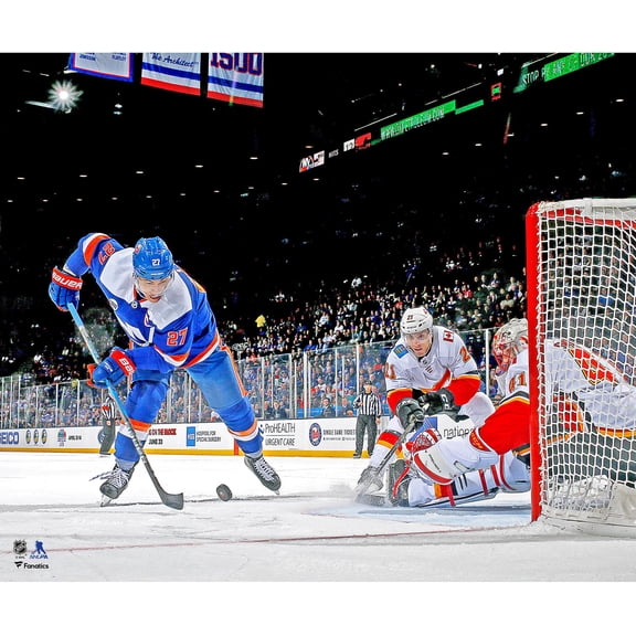 Anders Lee New York Islanders Unsigned Alternate Jersey Shooting Photograph