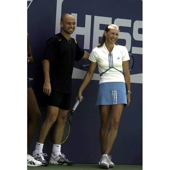 Andre Agassi and Steffi Graf on a tennis court Photo Print (8 x 10)