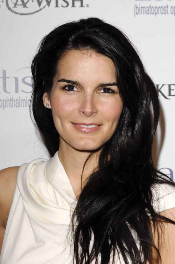 Angie Harmon At Arrivals For Latisse Launch Party And Make-A-Wish Foundation Benefit Canvas Art - (16 x 20)