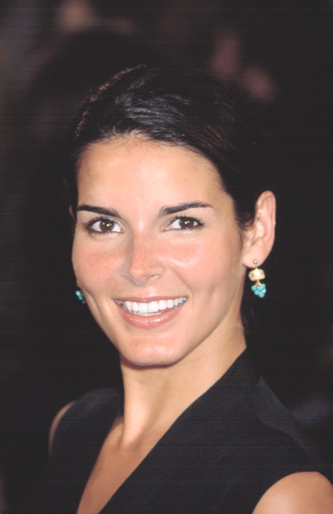 Angie Harmon At Premiere Of Igby Goes Down Canvas Art -  (16 x 20)