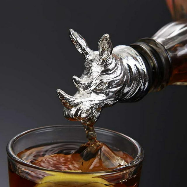Animal HeadWine Pourer Spout,Wine Bottle Stopper for Bar Tools Deer