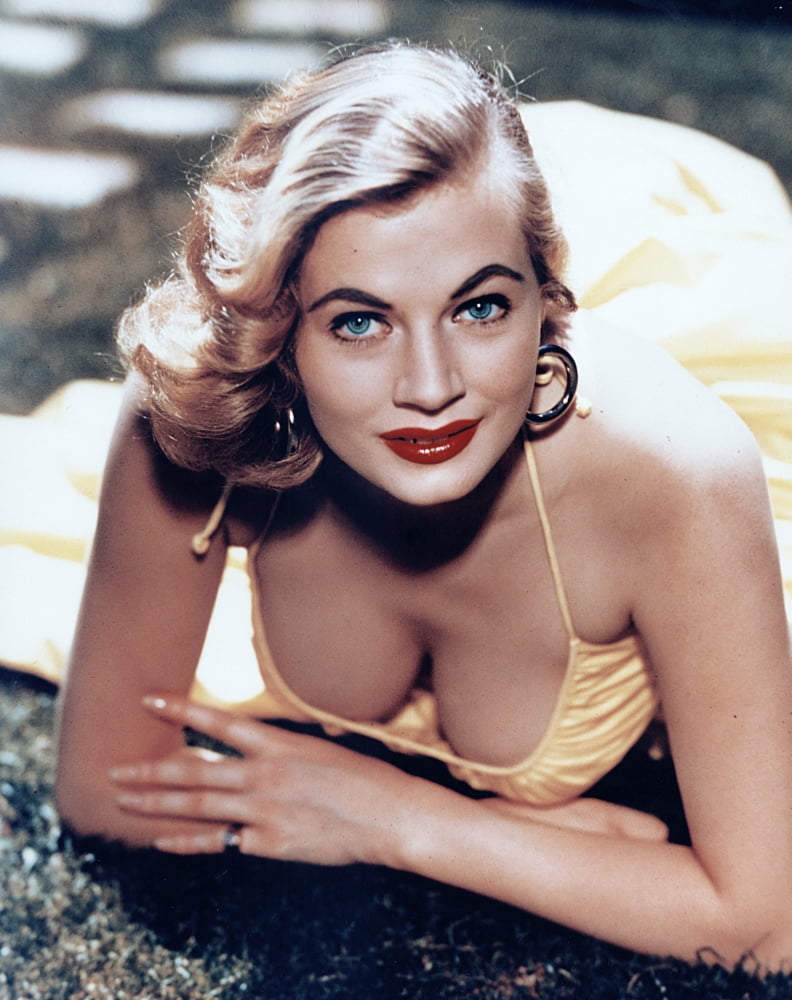 Anita Ekberg Canvas Art - (16 x 20)