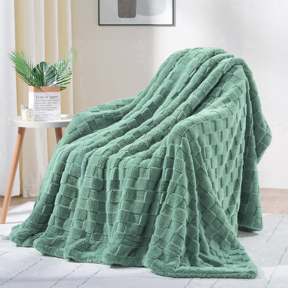 Anjee Twin Size Reversible Checkered Throw Blanket Sage Green, All Season Sherpa Fleece Blankets for Couch Sofa Bed, Ideal Gift for Friends, 60" x 80"