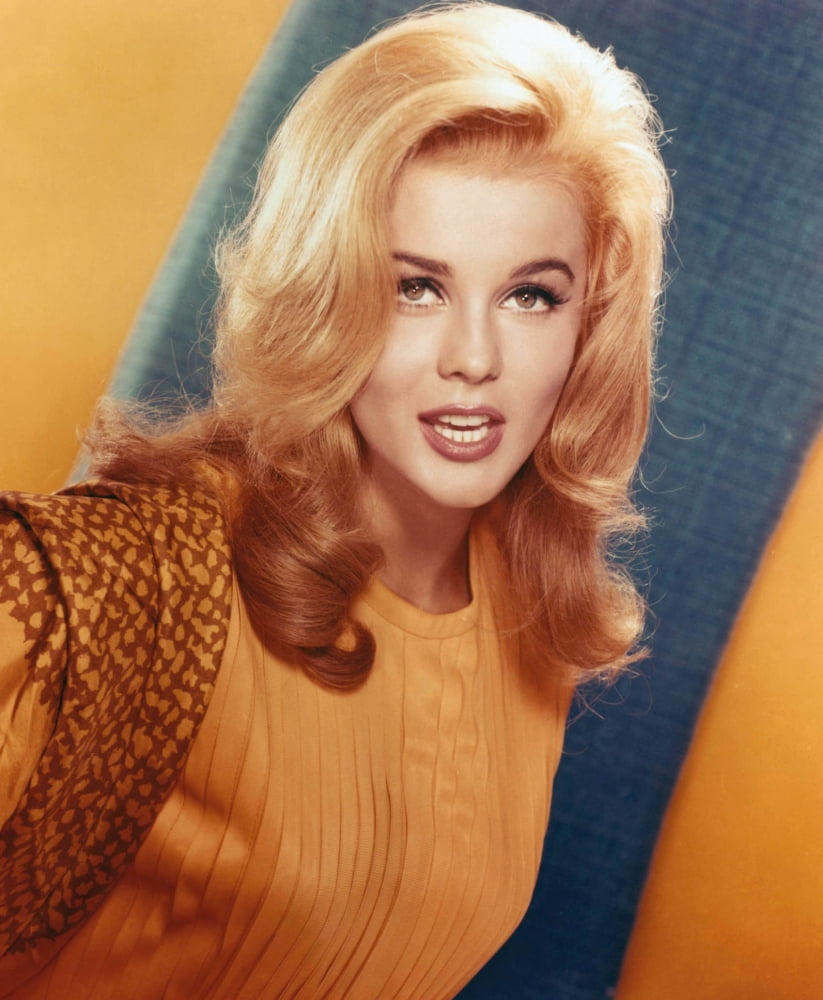 Ann-Margret Canvas Art - (16 x 20)