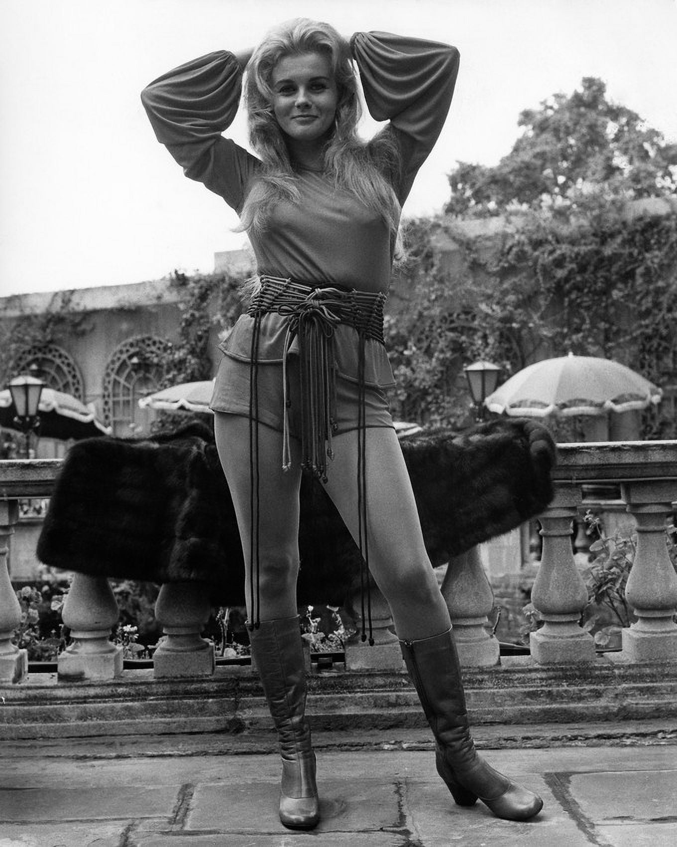 Ann-Margret Fashion Pose In London To Promote Carnal Knowledge 24x36 ...