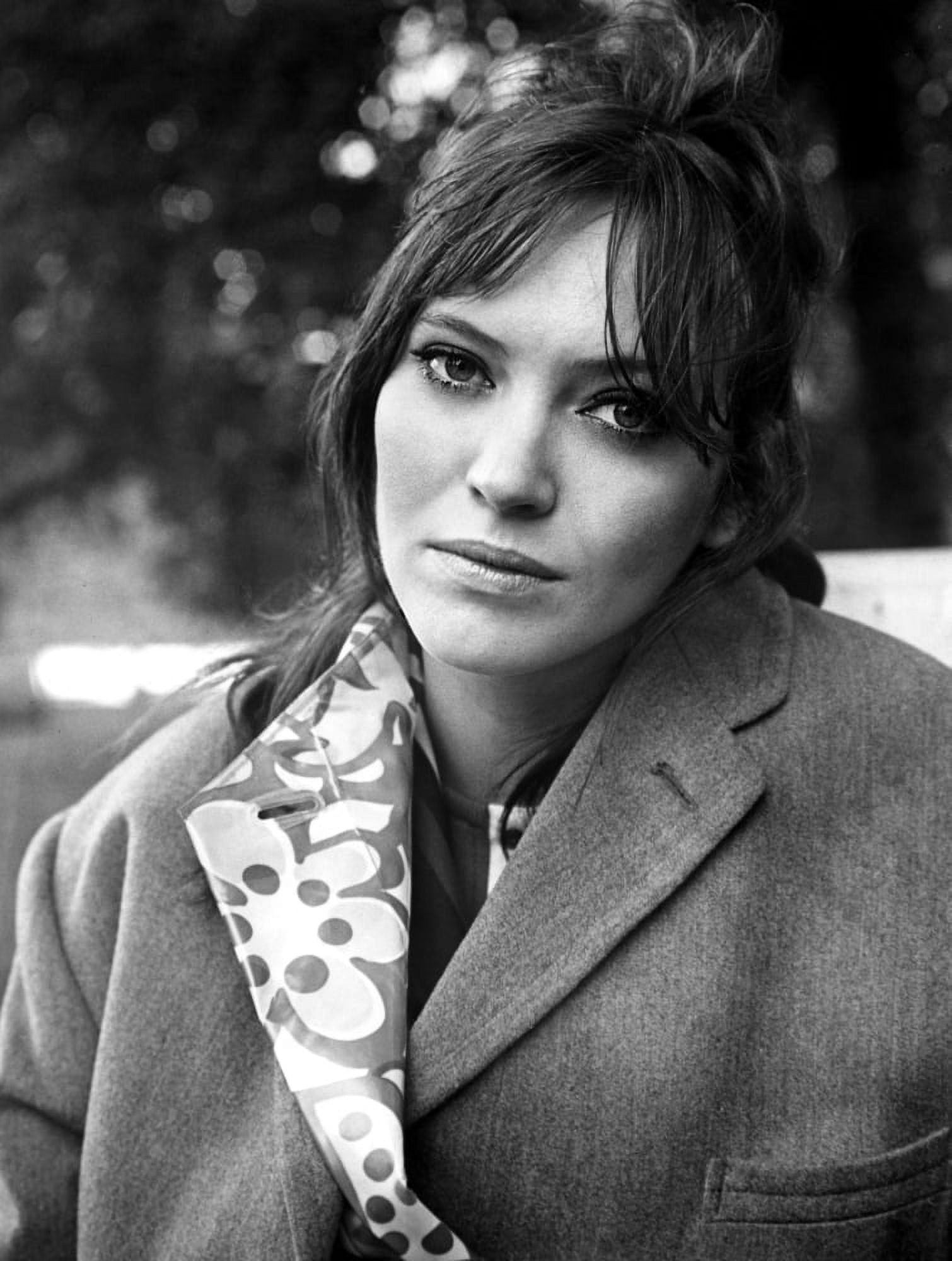 Anna Karina Canvas Art - (16 x 20)