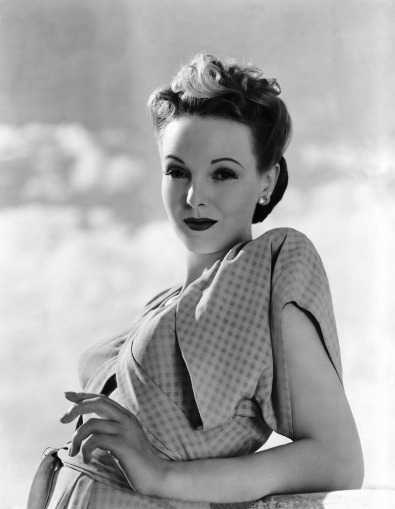 Anna Lee Canvas Art - (16 x 20)