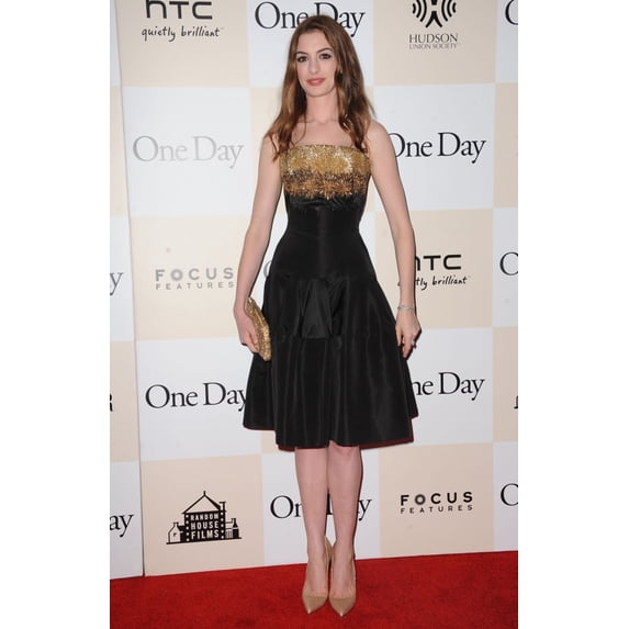 Anne Hathaway At Arrivals For One Day Premiere, Amc Loews Lincoln Square Theater, New York, Ny August 8, 2011. Photo By Kristin CallahanEverett Collection Celebrity (8 x 10)
