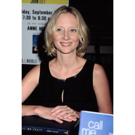 Anne Heche At A Barnes & Noble Book Signing Of Her Autobiography, Nyc, 972001, By Cj Contino. Celebrity (8 x 10)