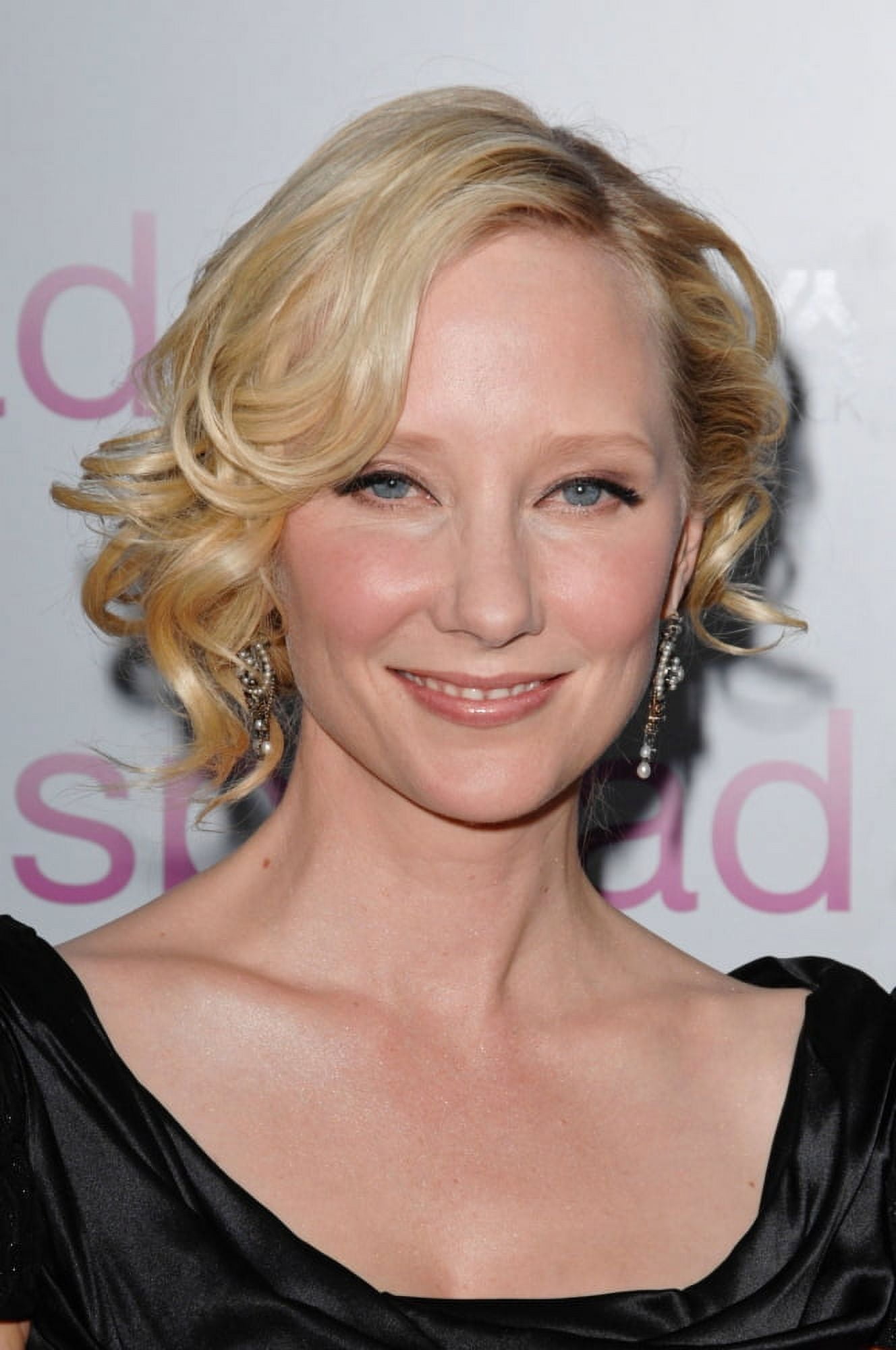 Anne Heche At Arrivals For Spread Premiere Canvas Art - (16 x 20)