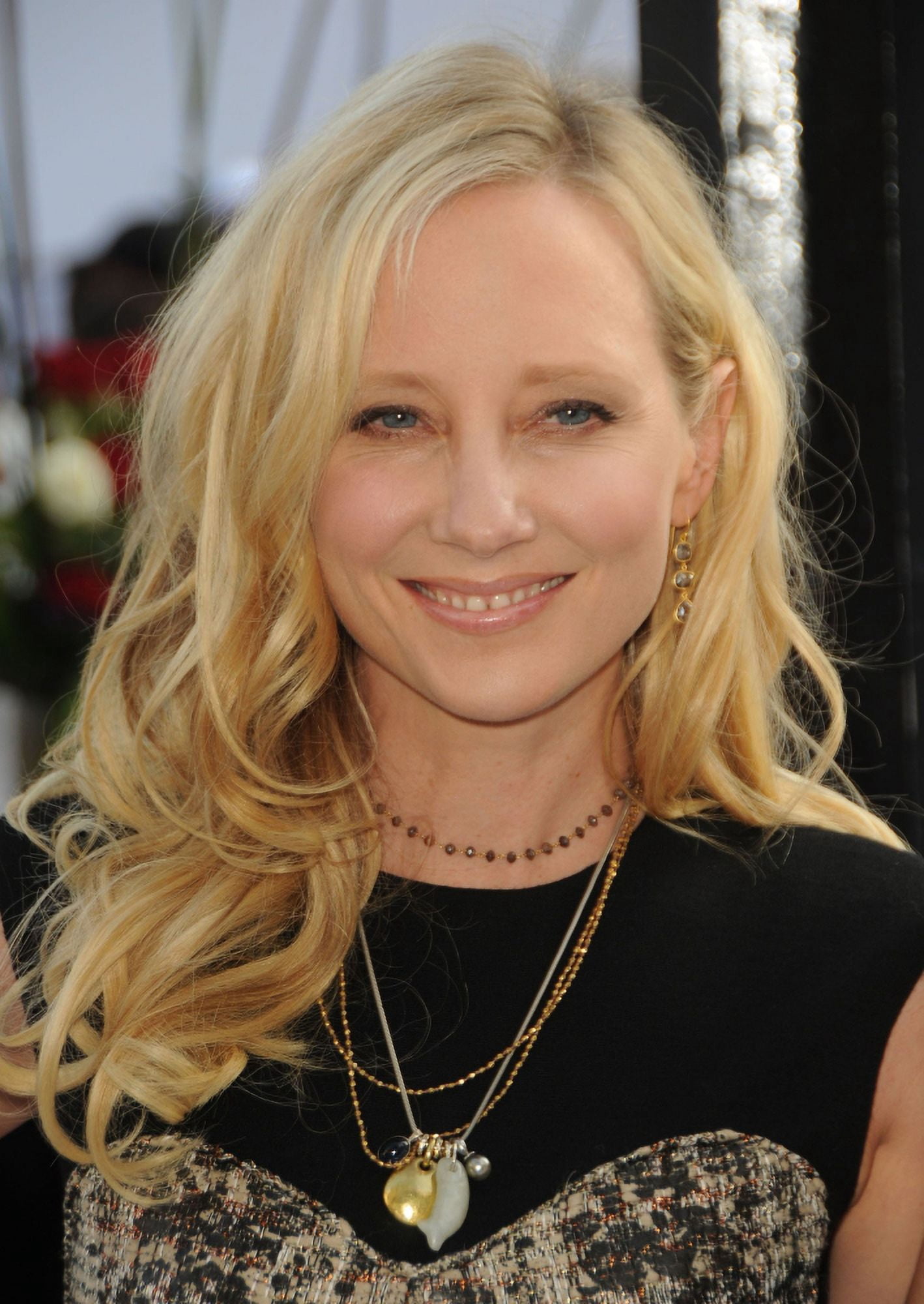 Anne Heche At Arrivals For World Premiere Of Cirque Du SoleilS Iris Canvas Art - (16 x 20)