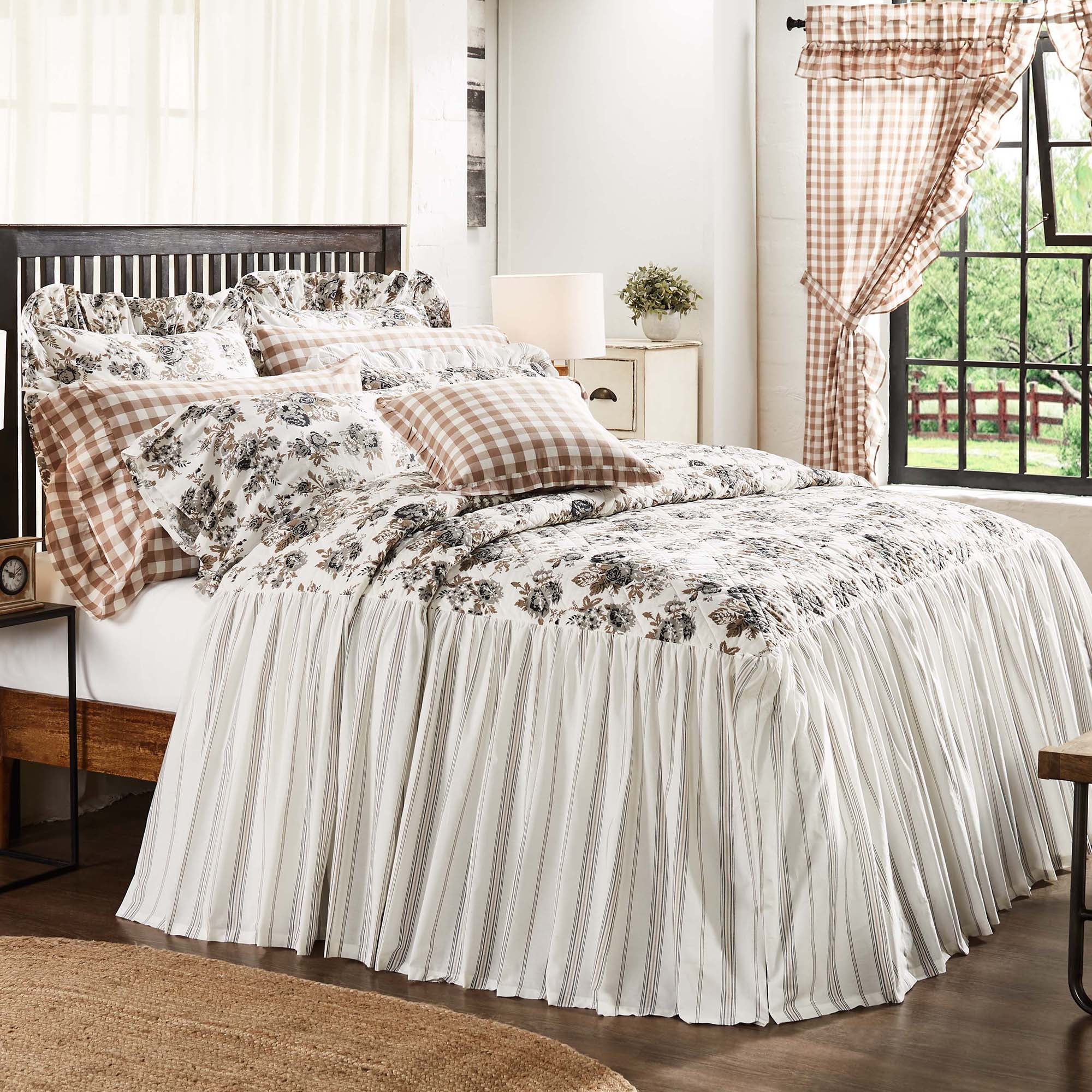 Annie White and Brown Floral Cotton King Reversible Quilt